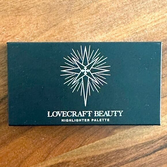 Lovecraft Beauty Highlighter Palette - Picture 1 of 4